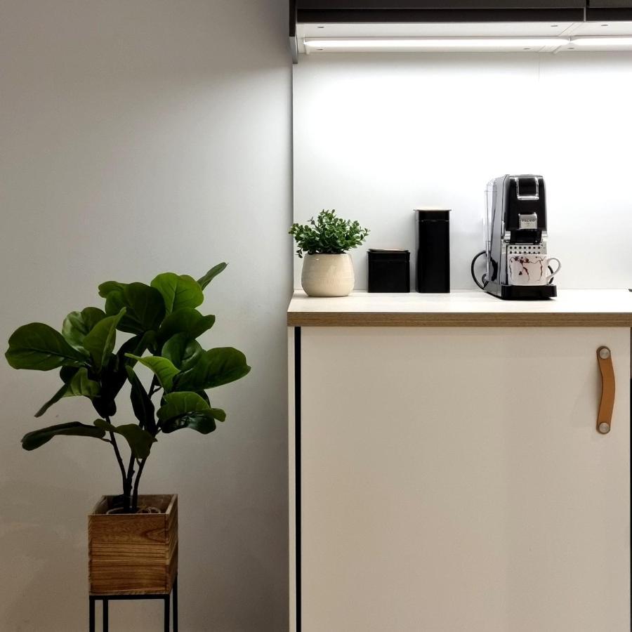 Apple Apartments - Wroblewskiego Prywatne Miejsce Parkingowe ウッチ エクステリア 写真